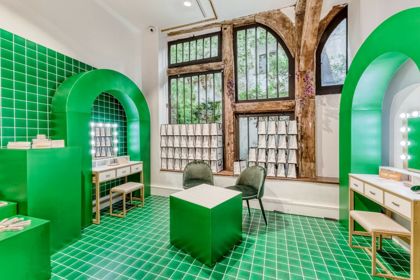 Corner dans le pop-up store de la Fasion Week by WENES Aménagement